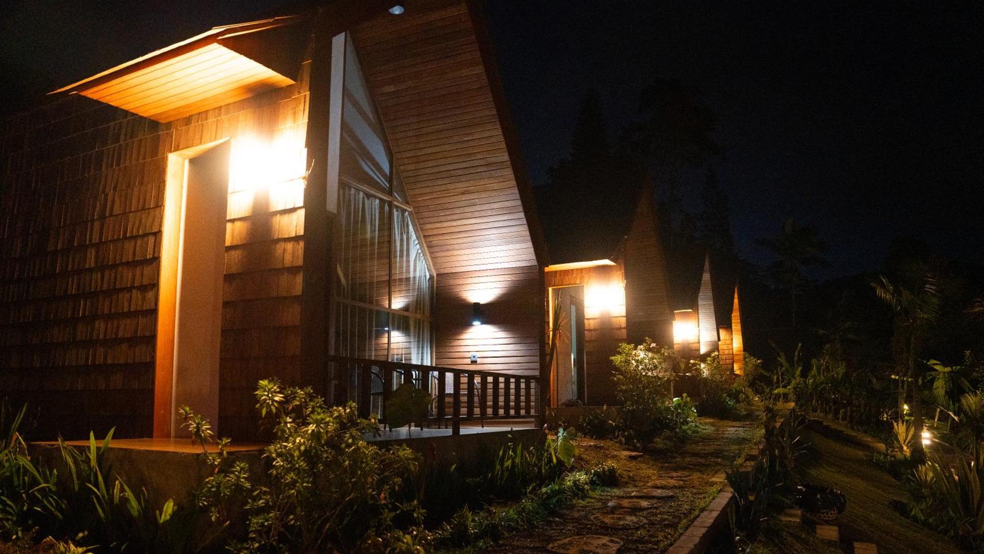 הוילה Selemadeg Catu Glamping Bedugul מראה חיצוני תמונה